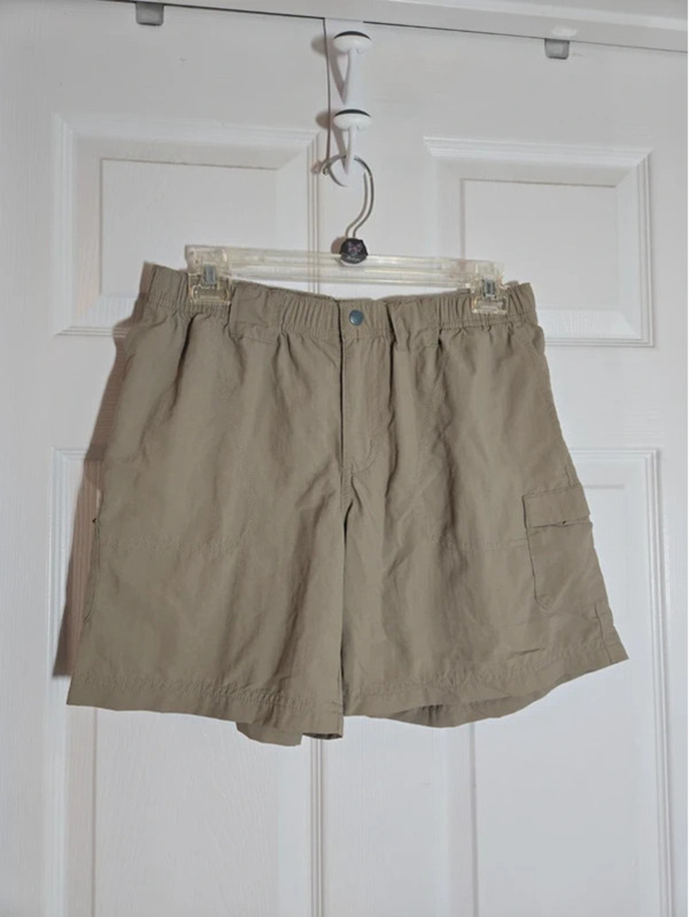 Columbia khaki athletic shorts size small